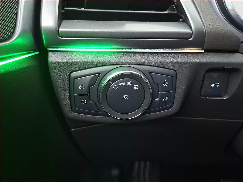 Ford Mondeo (2015) 2.0 TDCI, Automat, Navi - fotka 21 z 22