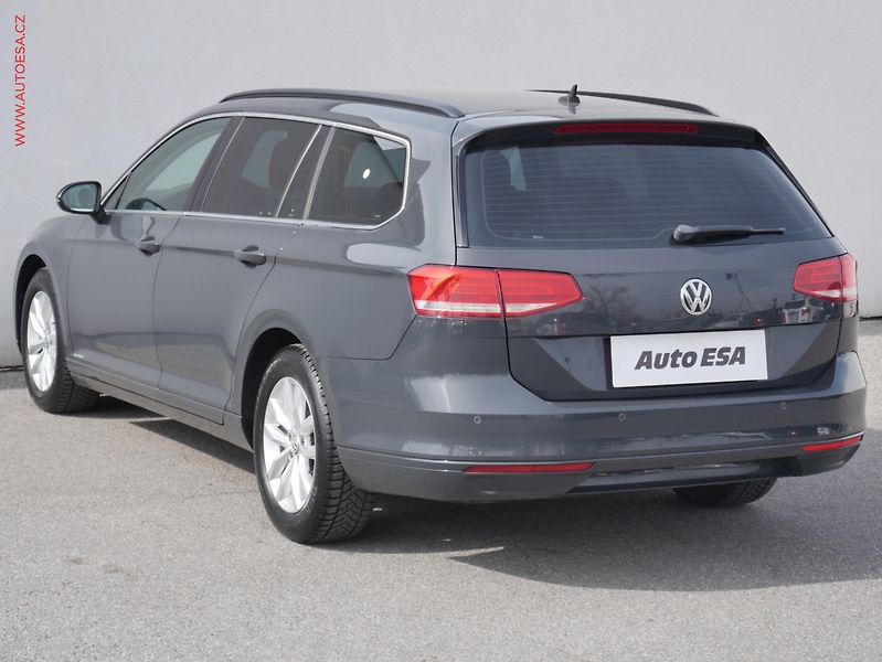 Volkswagen Passat (2015) 2.0TDi, AC, LED, park.asist - fotka 6 z 24