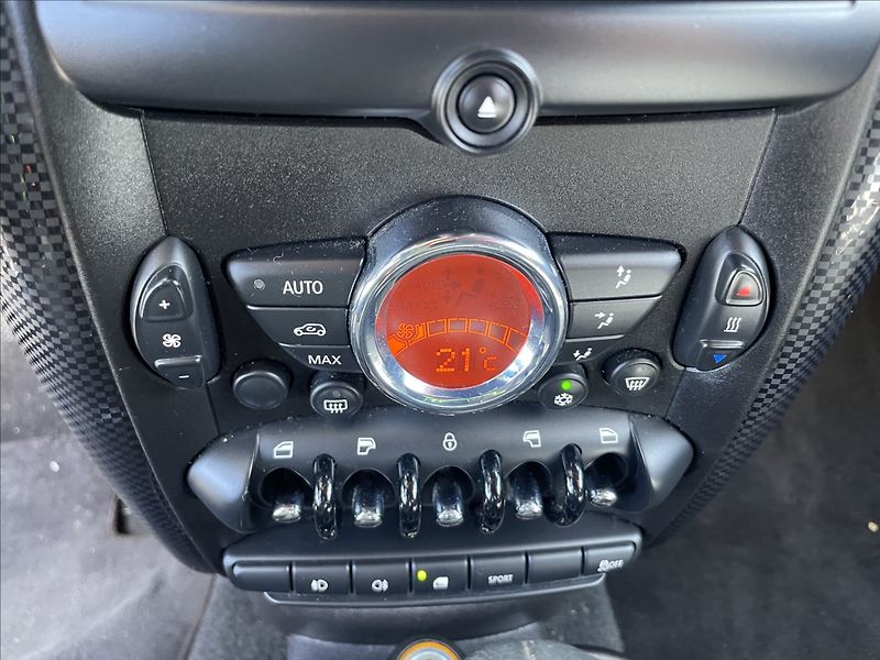 Mini Countryman 1,6 i 90kw Automat, odp. DPH - fotka 17 z 27