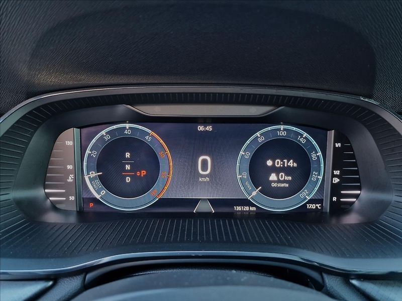 Škoda Octavia 2.0TDI DSG Ambition,ČR,1.Maj. - fotka 22 z 50