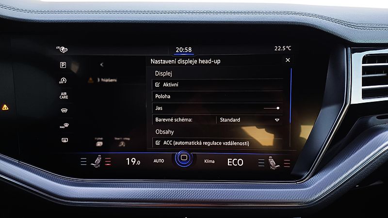 Volkswagen Touareg R-LINE 210kW-WEBASTO-HUD-TZ- - fotka 46 z 50