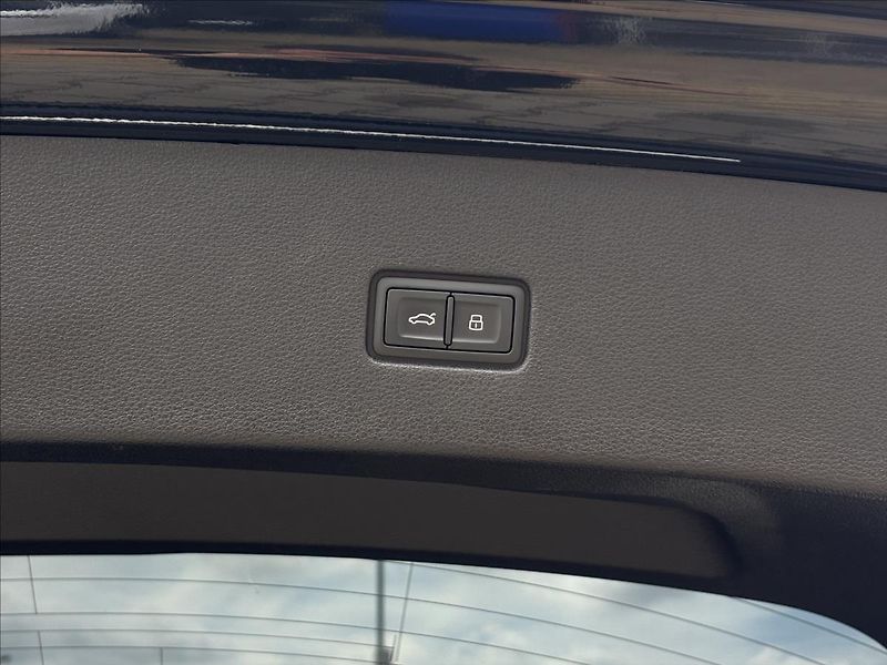 Audi Q8 3,0 TFSI V6 Quattro 250kW - fotka 13 z 34
