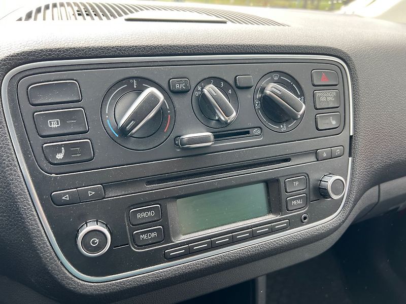 Škoda Citigo Elegance  1,0MPI 55kW - fotka 7 z 12