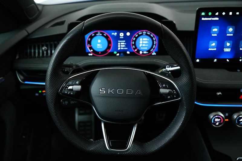 Škoda Superb - fotka 18 z 28