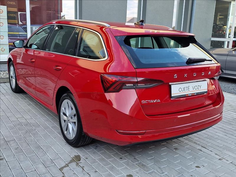 Škoda Octavia 2.0TDI Style Combi,ČR,1.Maj. - fotka 8 z 49