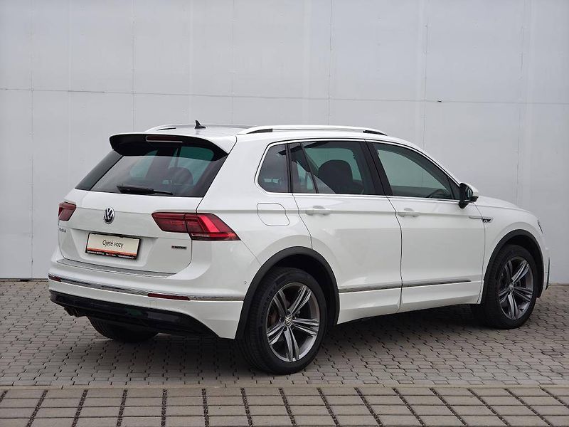 Volkswagen Tiguan R-Line Highline 4Motion DSG 2, - fotka 2 z 30