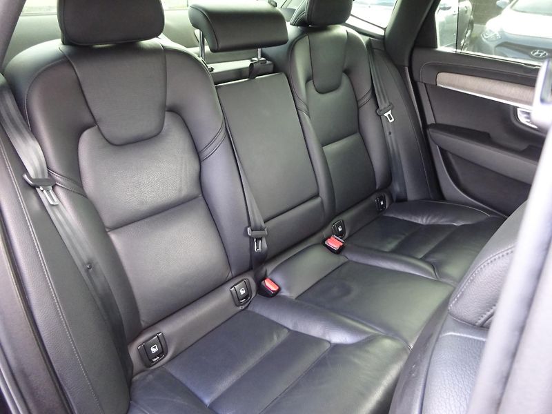 Volvo S90 AWD 173kW Inscription ČR DPH - fotka 12 z 33