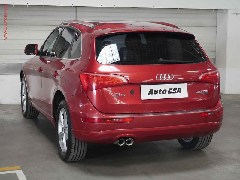 Audi Q5 (2011) 2.0 TDI quattro, ČR, AT - fotka 4 z 20