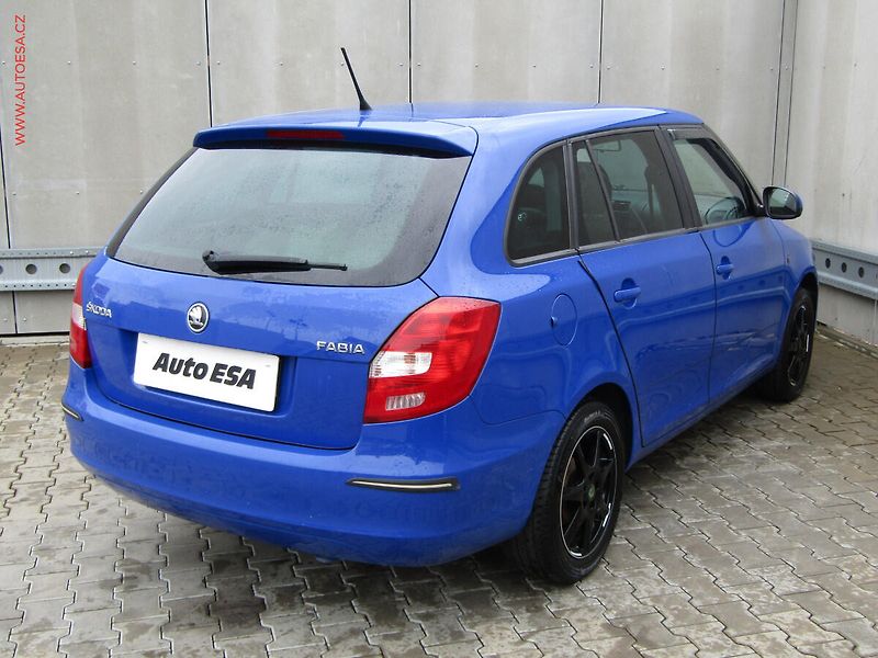 Škoda Fabia (2015) 1.2 TSi, ČR, Klima - fotka 4 z 17