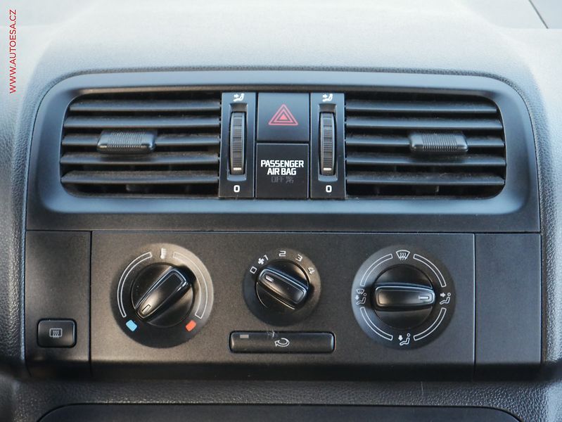 Škoda Fabia (2011) 1.2i - fotka 11 z 15