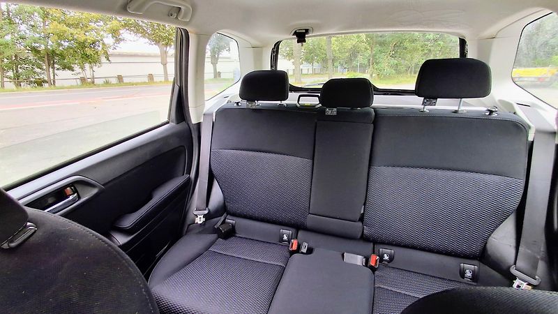Subaru Forester 2.0 benzin 110 kw 4x4 - fotka 30 z 43
