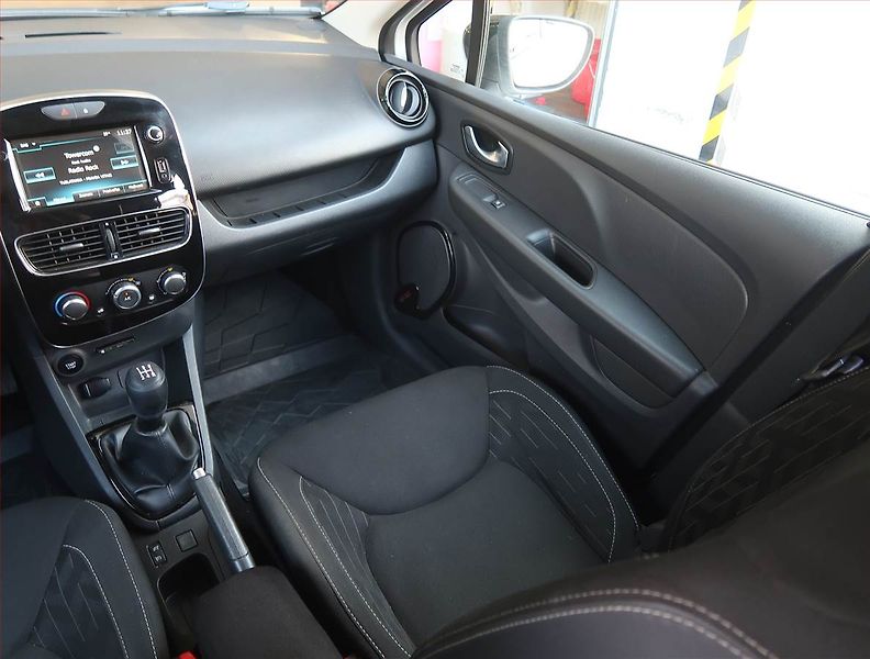 Renault Clio (2020) 0.9 TCe, Serv.kniha, Navi - fotka 8 z 19