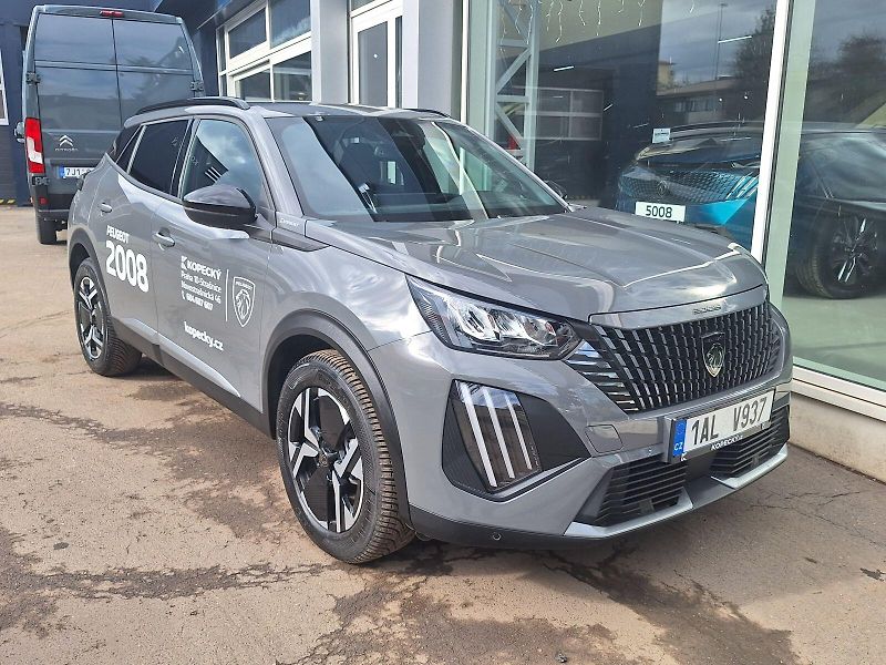 Peugeot 2008 (2025) ALLURE 1.2 TURBO 100k MAN6 - fotka 9 z 22