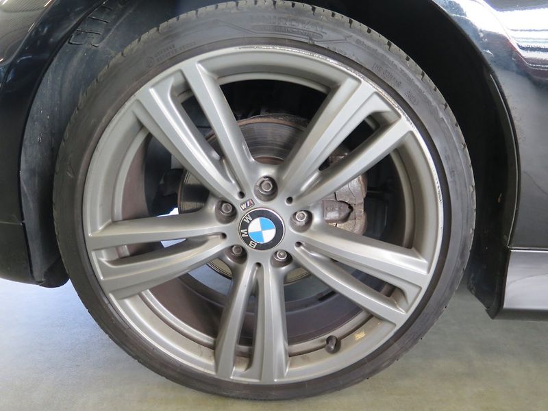 BMW Řada 3 (2008) 318i,klima,senzory,navi - fotka 22 z 27