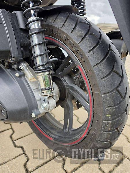 Honda SH 350 i (2022) - fotka 14 z 18
