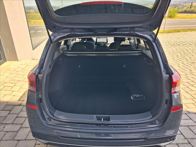 Hyundai i30 (2026) 1,0   T-GDI MT GO CZECH - fotka 5 z 13