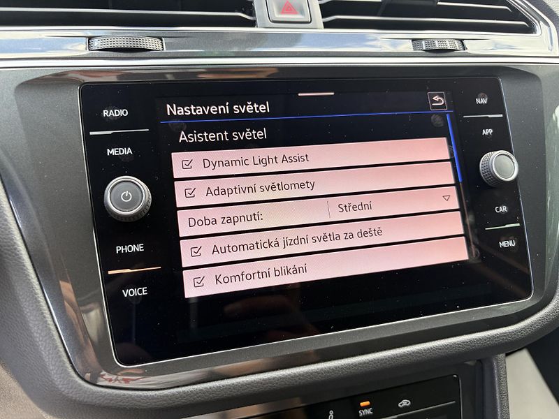 Volkswagen Tiguan 1.4TSI eHYBRID DSG MATRIX  - fotka 42 z 67