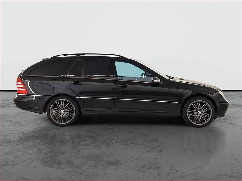 Mercedes-Benz Třídy C (2003) Avantgarde C 180 Kompressor - fotka 6 z 20