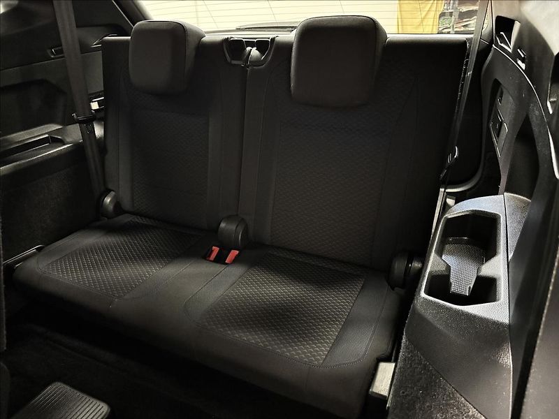 Volkswagen Tiguan Allspace 2.0TSI DSG 4M UNITED 7MÍST - fotka 37 z 50