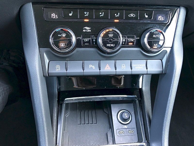 Škoda Karoq (2025) SEL TS 110/1.5 A7F - fotka 24 z 27
