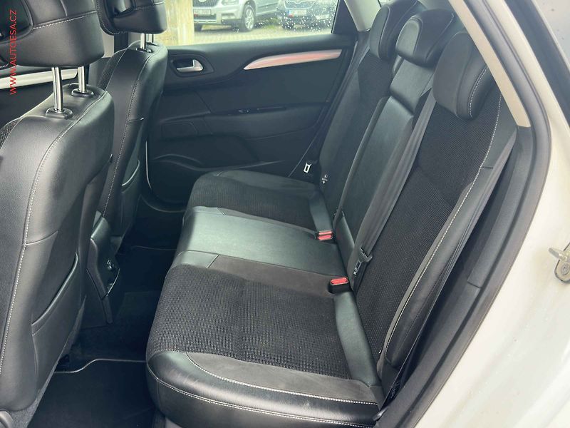 Citroën C4 (2015) 1.2PT, AT, navi - fotka 10 z 20