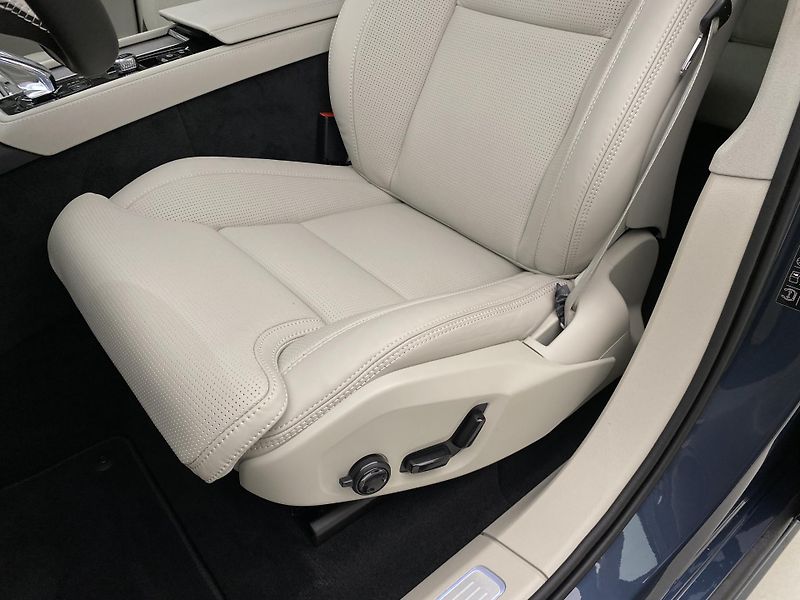 Volvo XC90 (2026) B5 AWD AUT BRIGHT PLUS 7míst - fotka 30 z 71