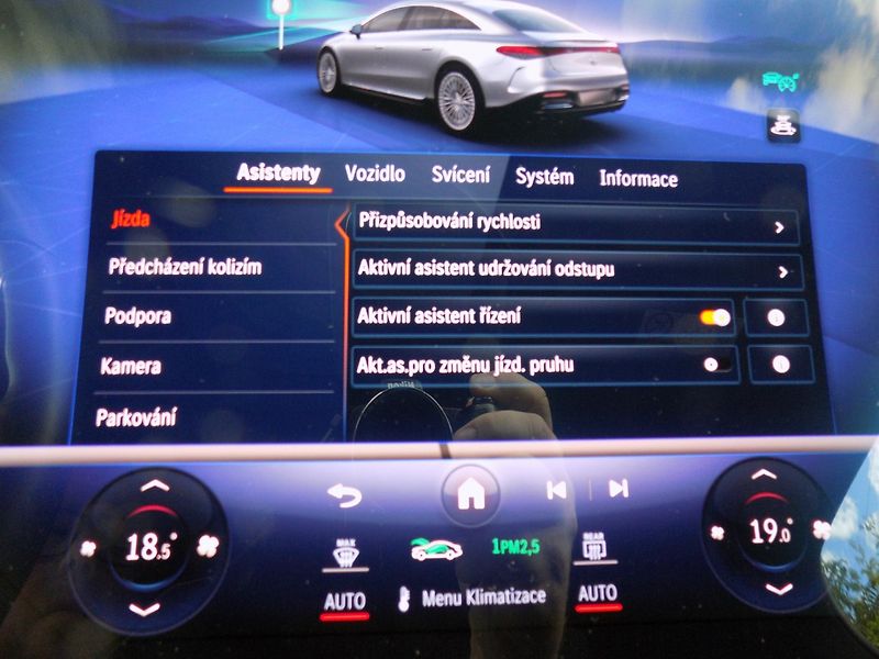 Mercedes-Benz EQS (2022) 580/AMG-Line/4-Matic/Full-LED/ - fotka 32 z 47