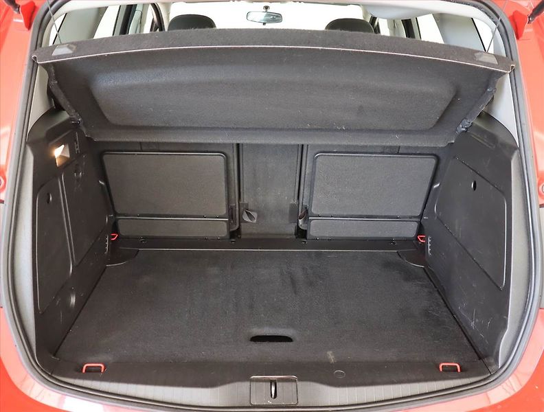 Opel Meriva (2014) 1.4 i - fotka 13 z 21