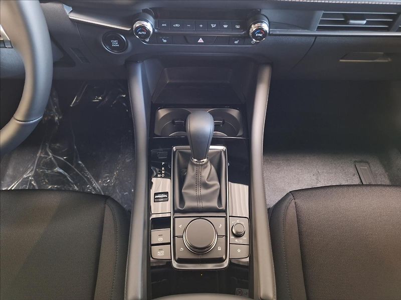 Mazda 3 (2026) 2.5 G 140k 6AT FWD Exclusive-L - fotka 9 z 12