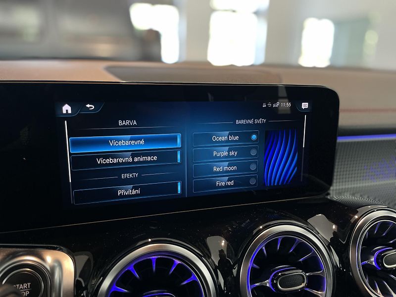 Mercedes-Benz EQB 300 4Matic - fotka 29 z 33
