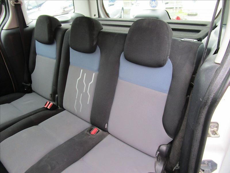 Peugeot Partner Tepee 1.6VTi  Klima - fotka 27 z 38