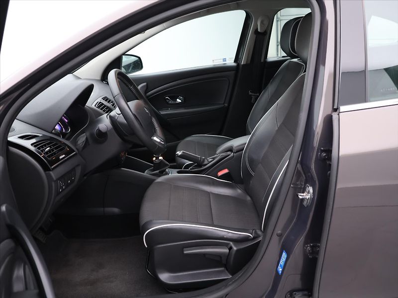 Renault Fluence 1,5 dCi 81kW Privilege CZ 1.ma - fotka 11 z 33