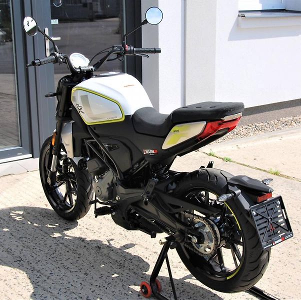 CFMOTO 300 CL-X (2026) WHITE - fotka 12 z 25
