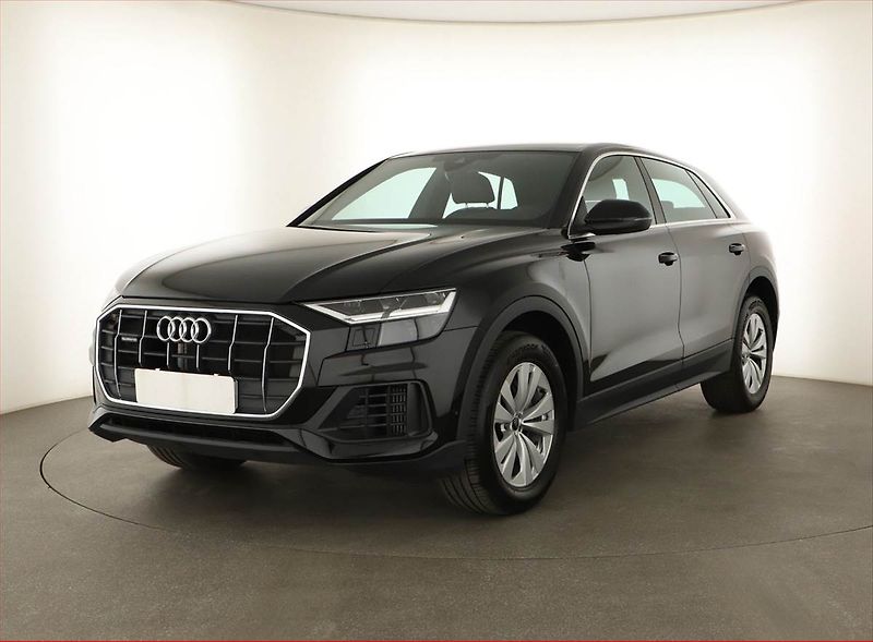 Audi Q8 (2023) 55 TFSI - fotka 2 z 20