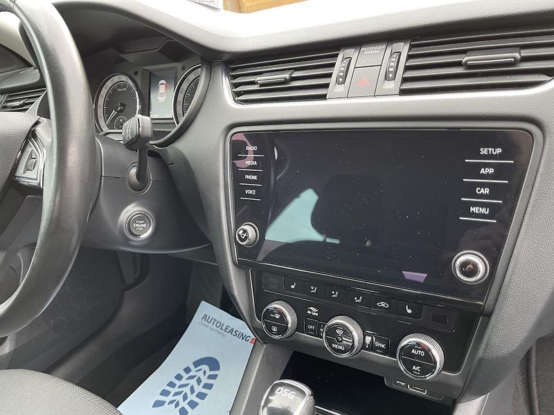 Škoda Octavia 1.6TDi 85kW Dsg STYLE+ DPH ČR! - fotka 28 z 39