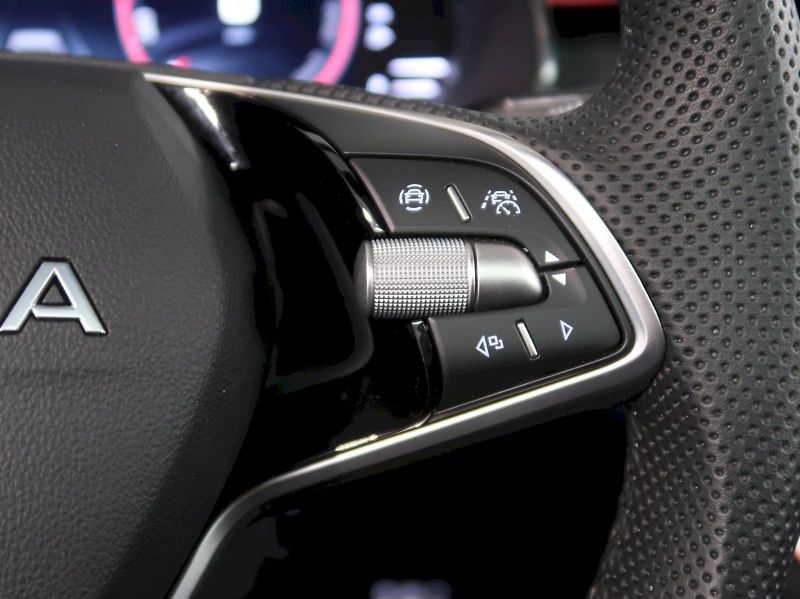 Škoda Kamiq (2025) MONTE CARLO 1.0TSI 85KW TAŽNÉ - fotka 21 z 41