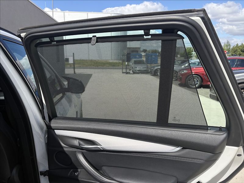 BMW X5 M paket X DRIVE 3,0 D - fotka 32 z 38