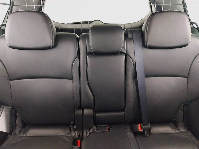Mitsubishi Outlander (2011) 2.2 DI-D, 4X4, 7 míst - fotka 10 z 27