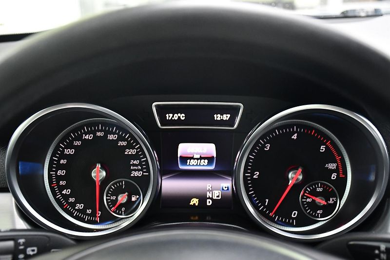 Mercedes-Benz GLE 350D 4MATIC VZDUCH ČR - fotka 25 z 42