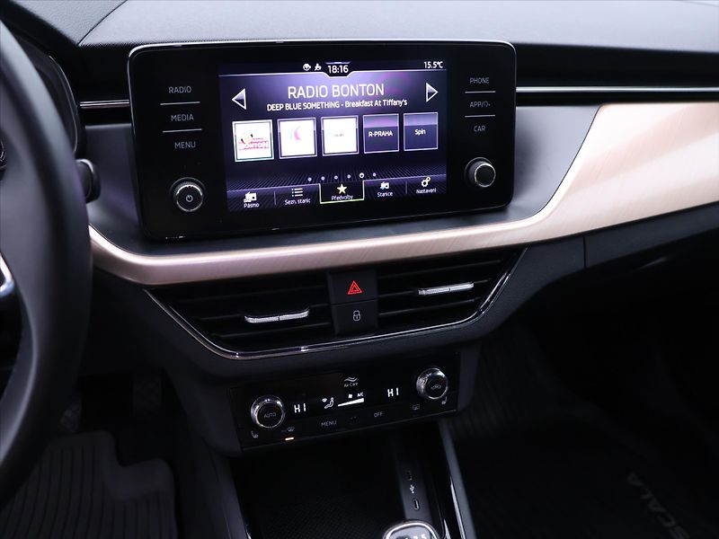 Škoda Scala 1,5 TSI 110kW Style CZ 1.Maj. - fotka 19 z 31