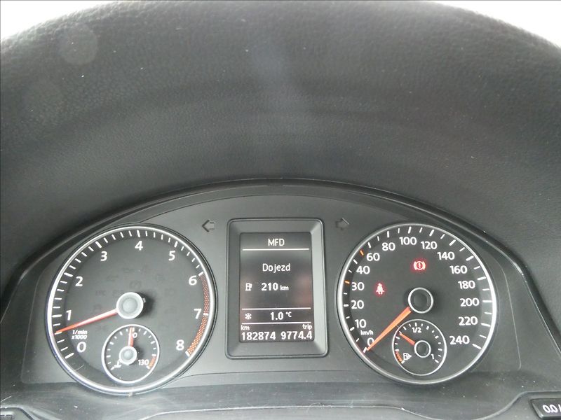 Volkswagen Golf Plus 1,4 TSi 90W digi.klima - fotka 28 z 31