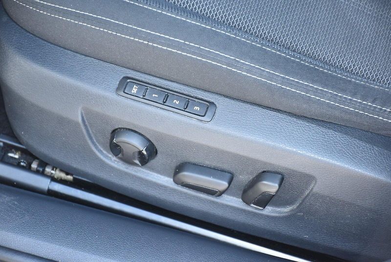 Škoda Superb (2019) Style 2.0 TDI 140kW DSG - fotka 24 z 34