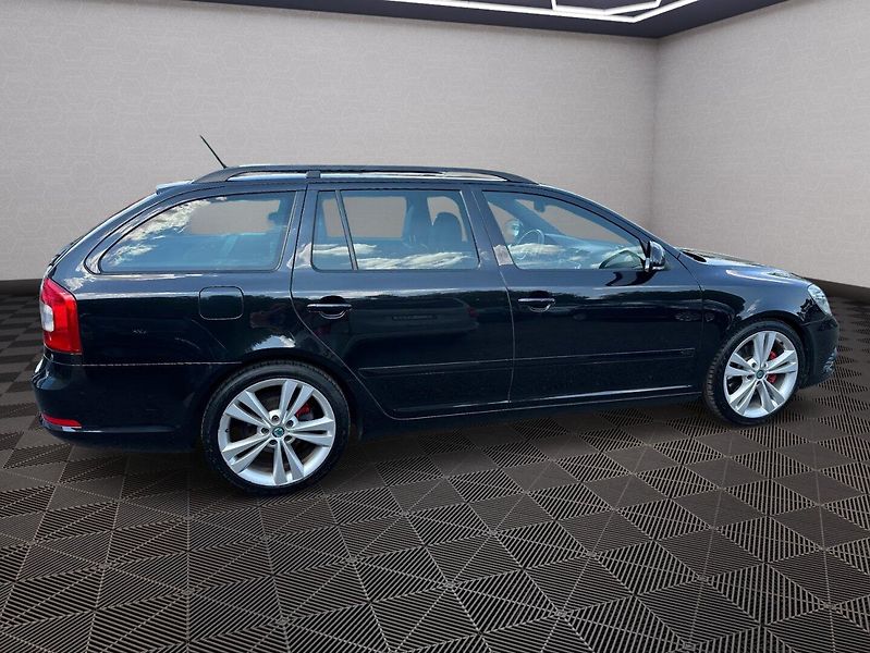 Škoda Octavia (2011) RS 2,0TSI 147kw DSG - fotka 8 z 36