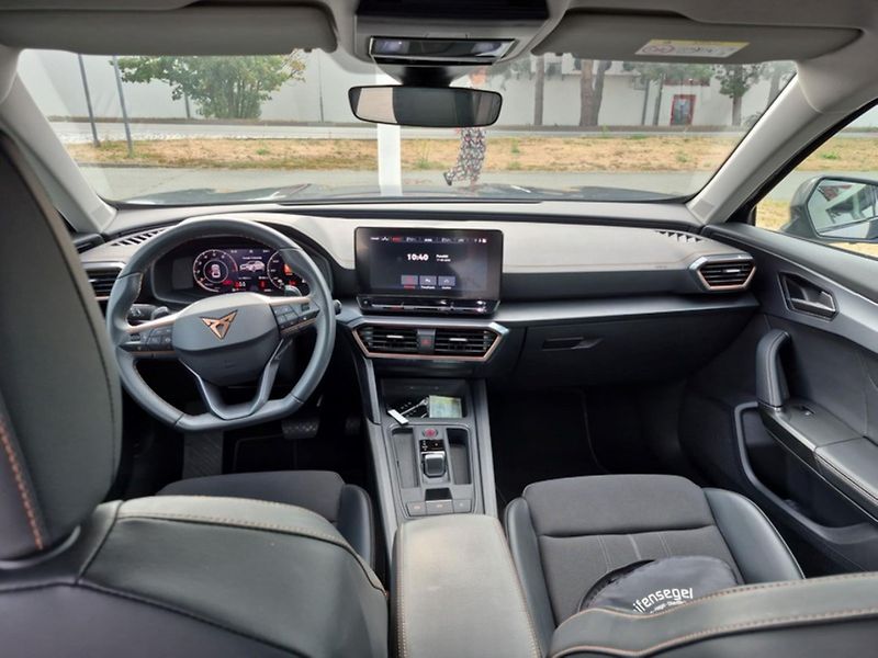 Cupra Formentor 1,5 TSi/110kW - DSG,LED,TZ,... - fotka 8 z 14