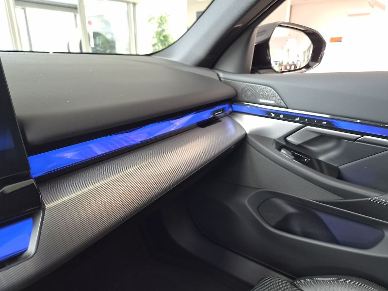 BMW Řada 5 520 xDrive - fotka 38 z 38