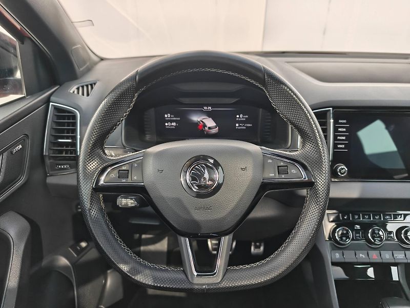 Škoda Karoq 2,0TSI 140kW Sportline 7DSG 4x - fotka 11 z 23