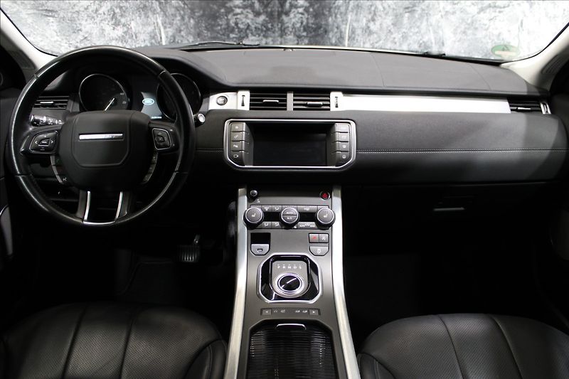 Land Rover Range Rover Evoque 2,0 SE Td4 132 kW Panorama - fotka 31 z 34