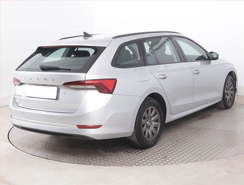 Škoda Octavia (2022) Ambition 2.0 TDI, ČR,1.maj - fotka 5 z 14
