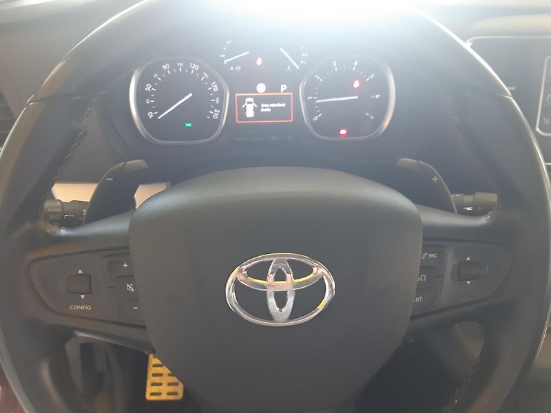 Toyota ProAce Verso 2.0 D 130KW AUTOMAT PANORAMA   - fotka 13 z 38