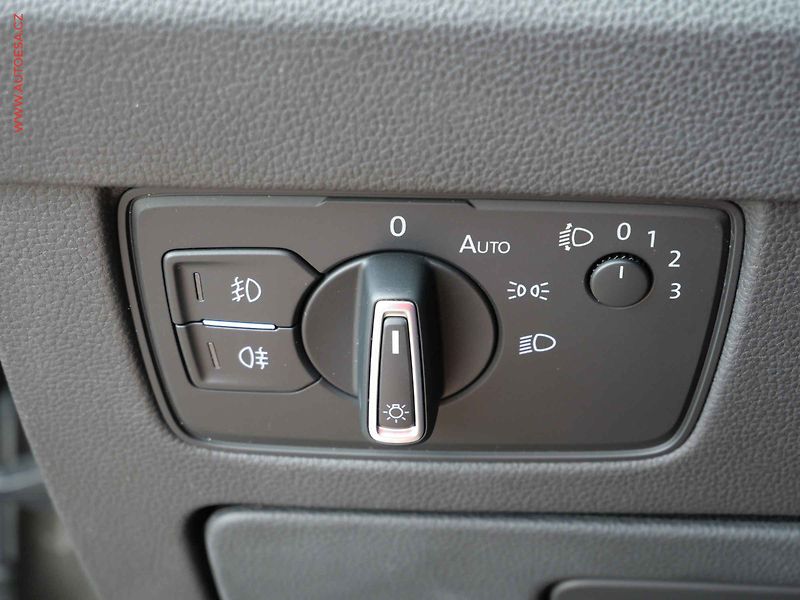 Volkswagen Passat (2016) 2.0 TDi, Comfortline - fotka 15 z 23